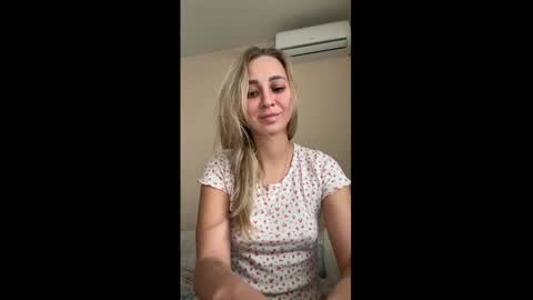 Snapshot of perfectjulia chatting on 14, 11, 2025 Julia online show from 14, 11, 2025