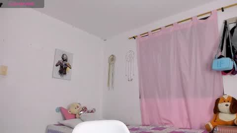 Snapshot of perla_kathy chatting on 17, 1, 2025 Dulce maria online show from 17, 1, 2025