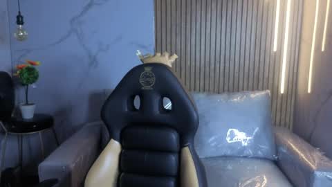 perla_lovely online show from 27, 5, 2026