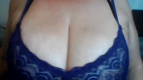 perlita070822 online show from 15, 6, 2026