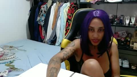 Black Pearl online show from 4, 2, 2025