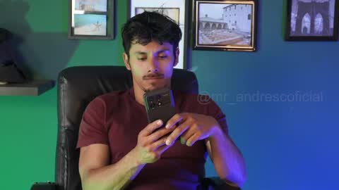 andres    online show from 2, 12, 2025