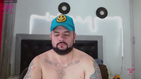 Snapshot of perverseveteranmanxxx chatting on 7, 10, 2025 Carlos online show from 7, 10, 2025