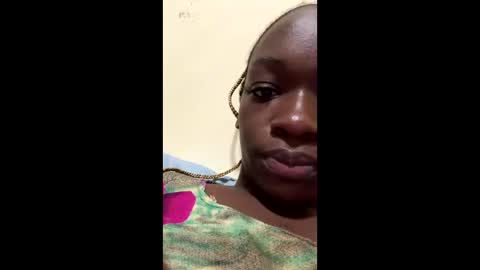 Snapshot of perverted_sweet chatting on 5, 10, 2025 perverted_sweet online show from 5, 10, 2025