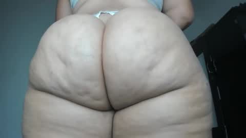 Snapshot of pervertt_mommy chatting on 9, 12, 2024  Alexandra  online show from 9, 12, 2024