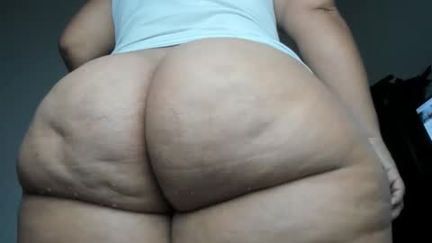 Snapshot of pervertt_mommy chatting on 5, 2, 2026 Alexandra online show from 5, 2, 2026