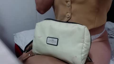  Nicole   online show from 16, 2, 2025