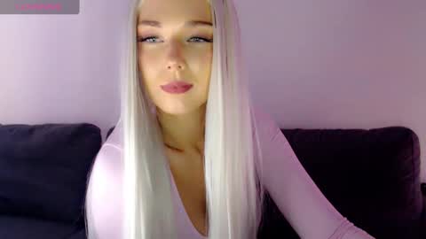 Isabella online show from 17, 12, 2024