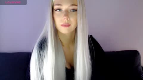 Isabella online show from 2, 1, 2025