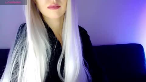 Isabella online show from 14, 1, 2025