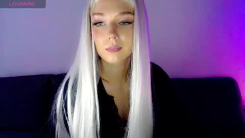 Isabella online show from 17, 1, 2025