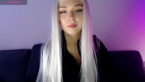 Isabella online show from 30, 1, 2025