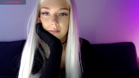 Isabella online show from 14, 2, 2025