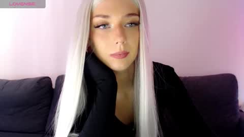 Isabella online show from 20, 2, 2025