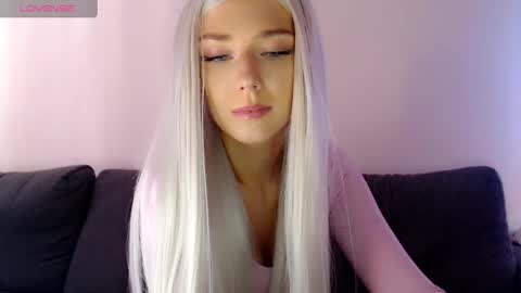 Isabella online show from 21, 2, 2025