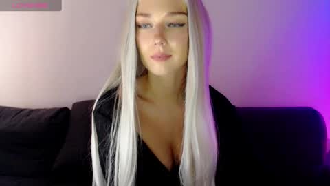Isabella online show from 8, 3, 2025