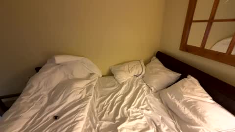 Snapshot of pete_mac chatting on 25, 2, 2025 Pete online show from 25, 2, 2025