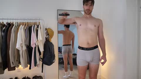 Snapshot of peterparkerrxox chatting on 15, 10, 2025 Peter Parker online show from 15, 10, 2025