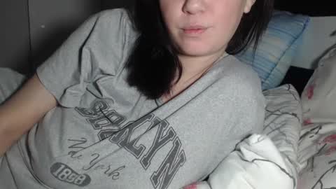 Snapshot of petite_danielle chatting on 25, 6, 2026 petite_danielle online show from 25, 6, 2026