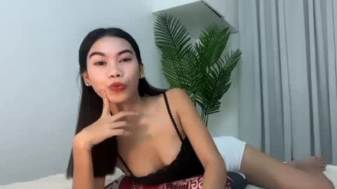 Snapshot of petite_kaye chatting on 23, 6, 2026 petite_kaye online show from 23, 6, 2026