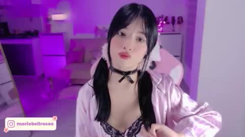 Snapshot of petite_marie_ chatting on 7, 5, 2026 petite_marie_ online show from 7, 5, 2026