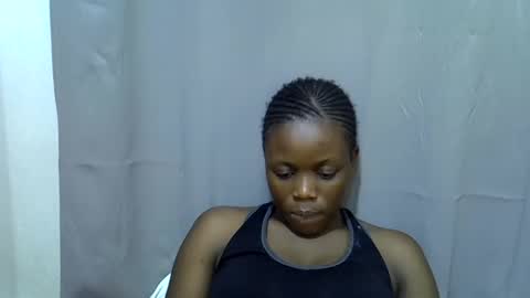 petite_melan online show from 8, 9, 2025