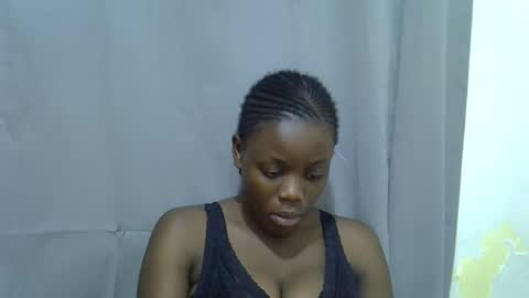 petite_melan online show from 13, 9, 2025