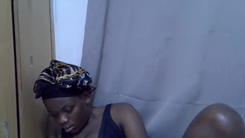 petite_melan online show from 27, 9, 2025