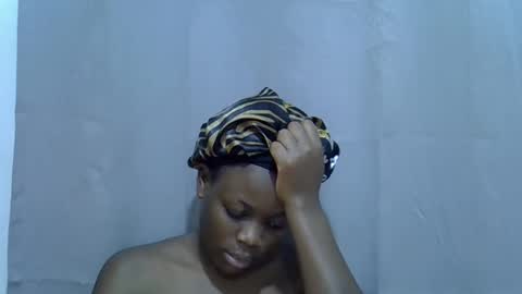 petite_melan online show from 29, 9, 2025