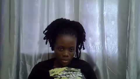 petite_melan online show from 18, 10, 2025