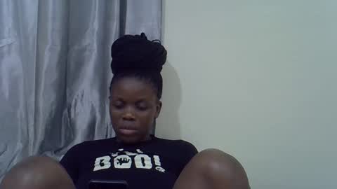 petite_melan online show from 15, 12, 2025