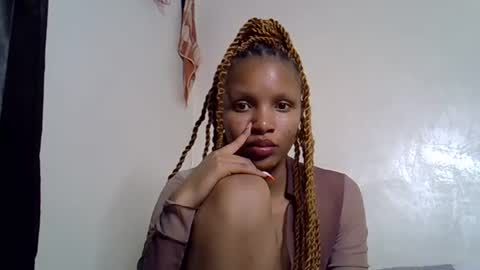 petite_melinda online show from 7, 7, 2026