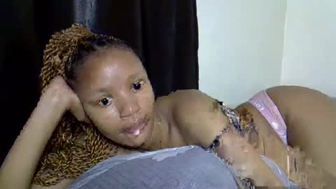 petite_melinda online show from 11, 7, 2026