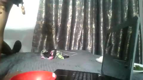 Snapshot of petite_queen69 chatting on 28, 5, 2026 petite_queen69 online show from 28, 5, 2026