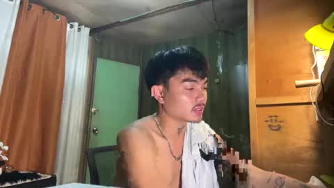 Snapshot of petiteasianx chatting on 10, 11, 2025 Vrin online show from 10, 11, 2025