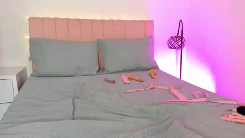 Danna  online show from 18, 2, 2025