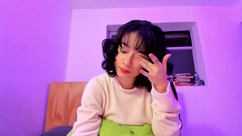 Snapshot of petitee_lunna chatting on 27, 1, 2025 Lunna online show from 27, 1, 2025