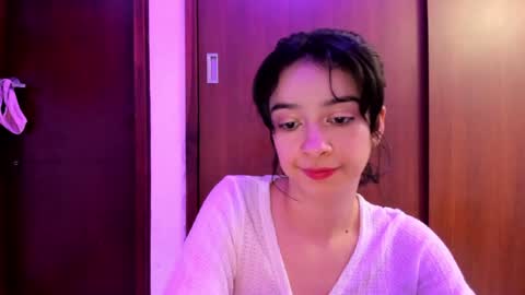 Snapshot of petitee_lunna chatting on 3, 2, 2025 Lunna online show from 3, 2, 2025