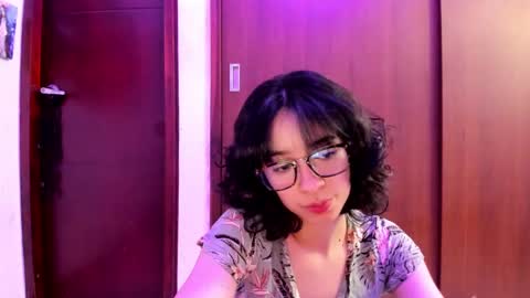 Snapshot of petitee_lunna chatting on 10, 2, 2025 Lunna online show from 10, 2, 2025