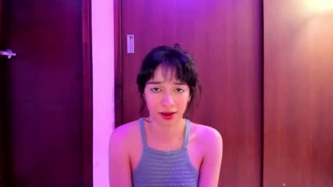Snapshot of petitee_lunna chatting on 2, 3, 2025 Lunna online show from 2, 3, 2025