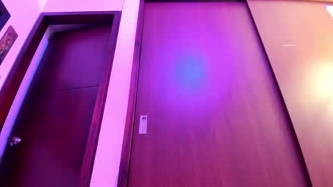 Snapshot of petitee_lunna chatting on 2, 3, 2025 Lunna online show from 2, 3, 2025