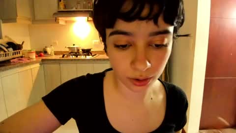 Snapshot of petitee_lunna chatting on 2, 7, 2026 Lunna online show from 2, 7, 2026