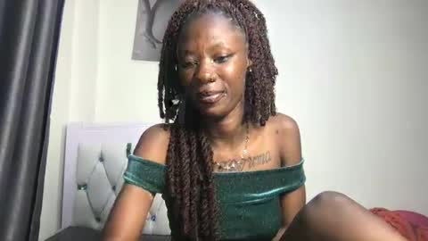 petitehoneyy online show from 27, 5, 2026