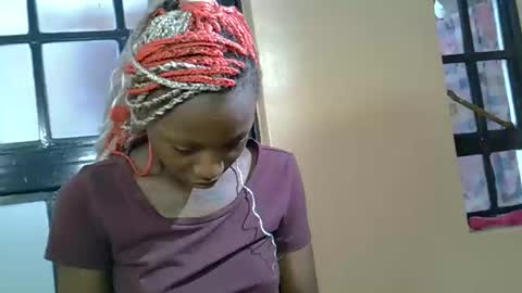 petitehunny online show from 24, 4, 2026