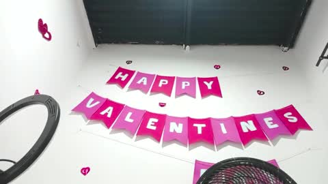 danna online show from 20, 2, 2025