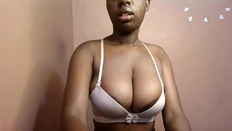 Snapshot of petitemomma76379 chatting on 8, 7, 2026 sexy chocolate online show from 8, 7, 2026