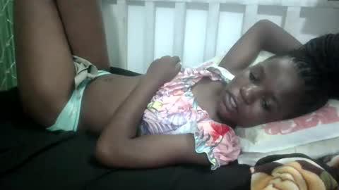 petitesweetchiq online show from 17, 9, 2025