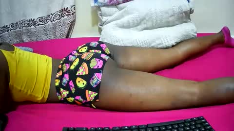 petitetasha online show from 16, 10, 2025