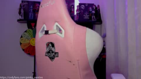 i.. .U can call me Nick ....    Help me to reach 200 thumbs up online show from 16, 9, 2025