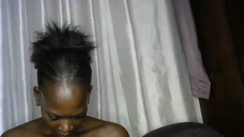 Snapshot of pettite_cora1 chatting on 15, 6, 2026 pettite_cora1 online show from 15, 6, 2026